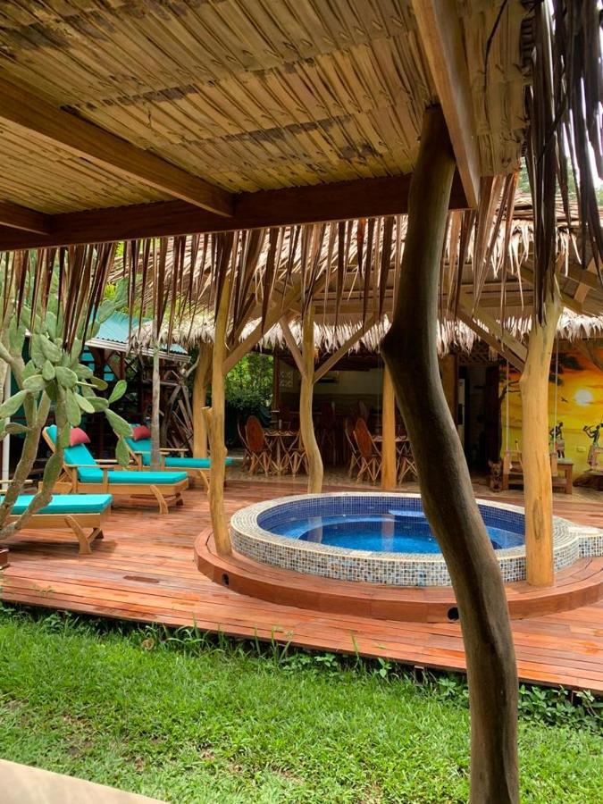 カウイータ Casa Mambo Bed & Breakfast エクステリア 写真