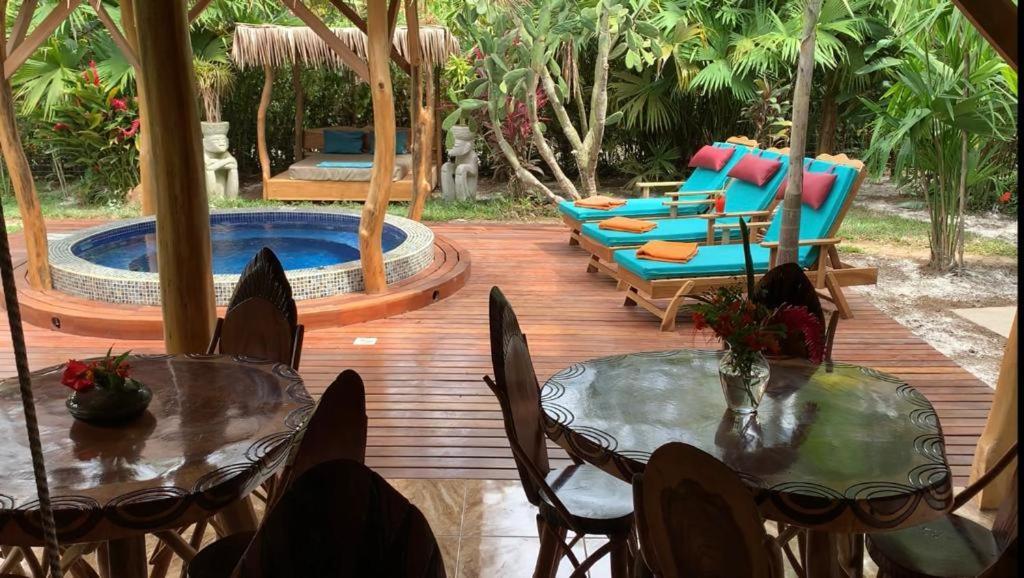 カウイータ Casa Mambo Bed & Breakfast エクステリア 写真