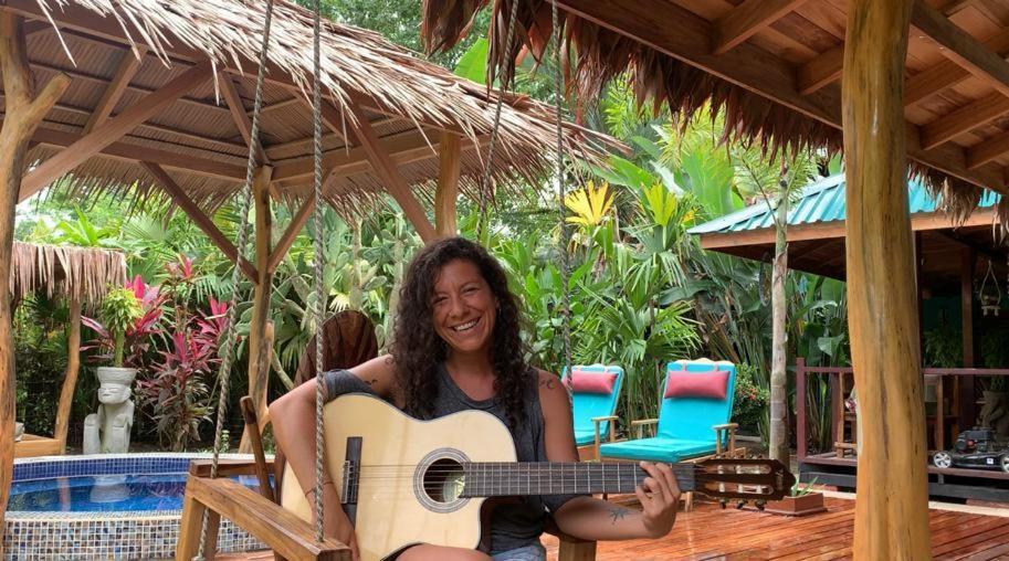 カウイータ Casa Mambo Bed & Breakfast エクステリア 写真