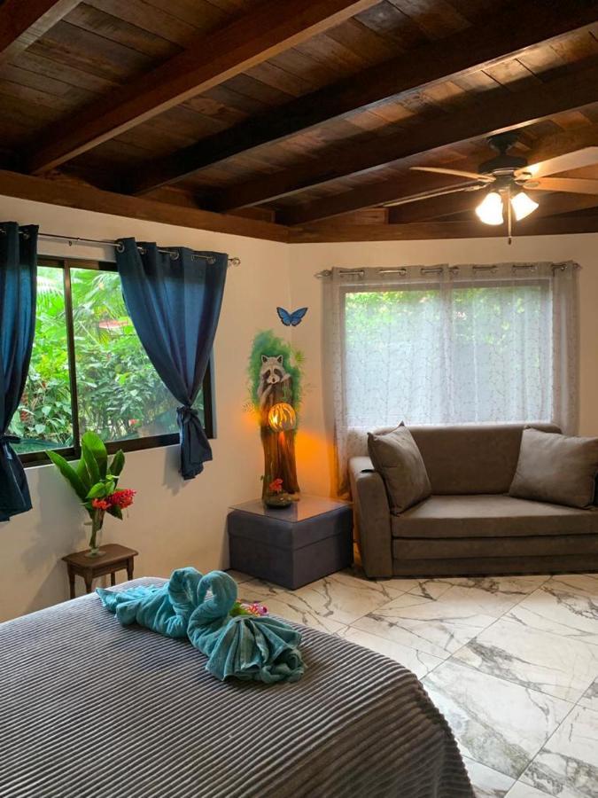 カウイータ Casa Mambo Bed & Breakfast エクステリア 写真