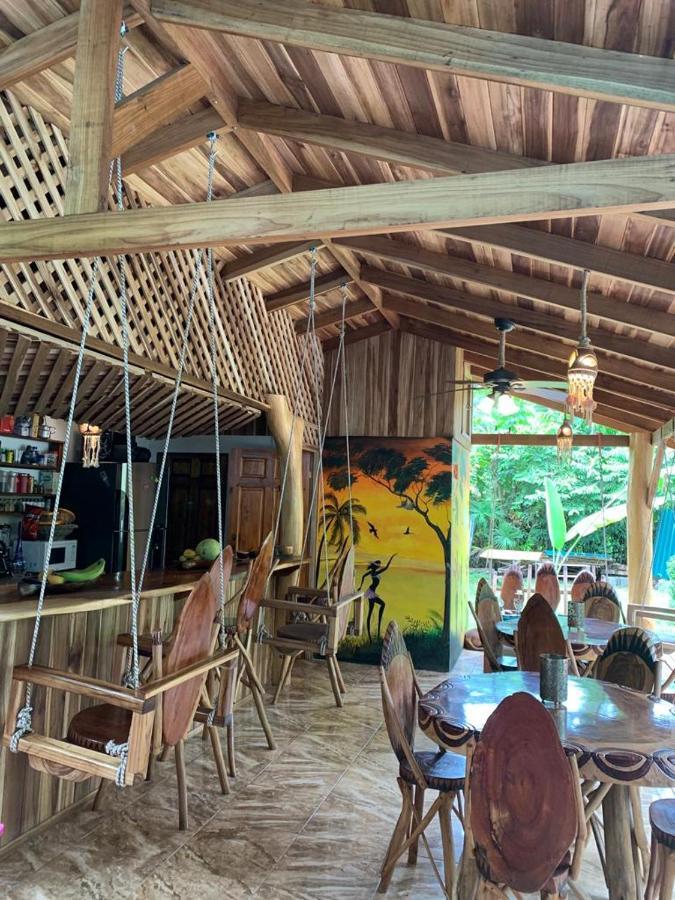 カウイータ Casa Mambo Bed & Breakfast エクステリア 写真
