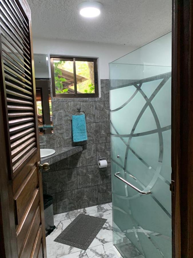カウイータ Casa Mambo Bed & Breakfast エクステリア 写真