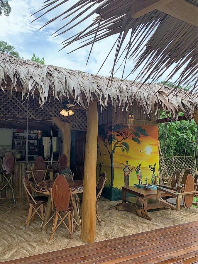 カウイータ Casa Mambo Bed & Breakfast エクステリア 写真