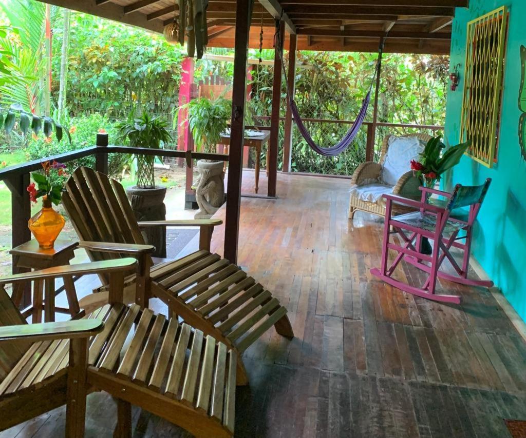 カウイータ Casa Mambo Bed & Breakfast エクステリア 写真